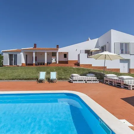 Villa Uchada Titanio - Picturesque Beachfront 5 Bedroom Villa - Stunning Sea Views - Private Pool Willa Azenhas do Mar