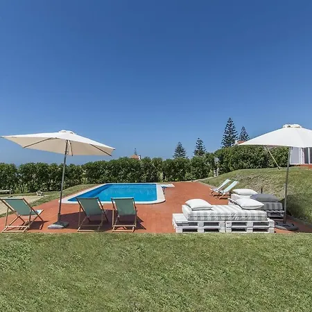 Villa Uchada Titanio - Picturesque Beachfront 5 Bedroom Villa - Stunning Sea Views - Private Pool Azenhas do Mar