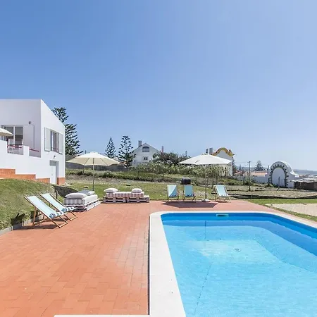 Villa Uchada Titanio - Picturesque Beachfront 5 Bedroom Villa - Stunning Sea Views - Private Pool * Azenhas do Mar