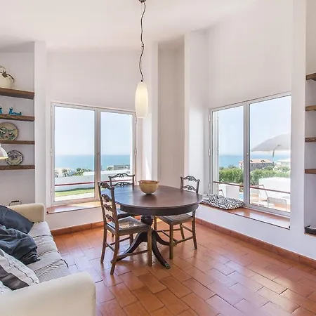 Villa Villa Uchada Titanio - Picturesque Beachfront 5 Bedroom Villa - Stunning Sea Views - Private Pool Azenhas do Mar